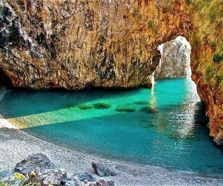 Szálloda Paradiso 3*