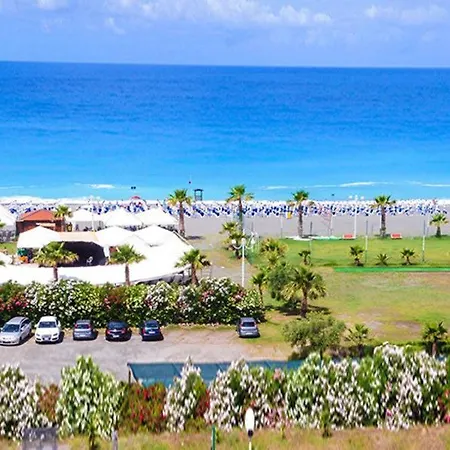 Paradiso Szálloda 3*