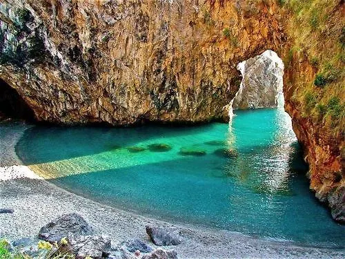 Szálloda Paradiso 3*